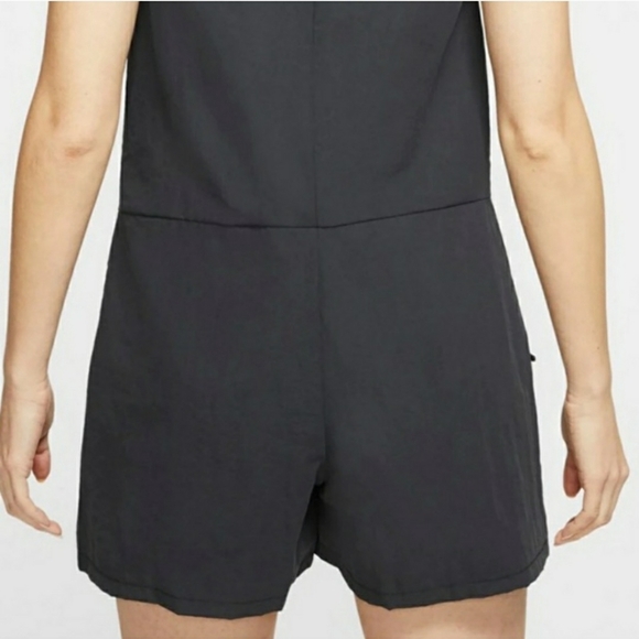 Nike women‘s icon clash romper size M - Picture 5 of 15